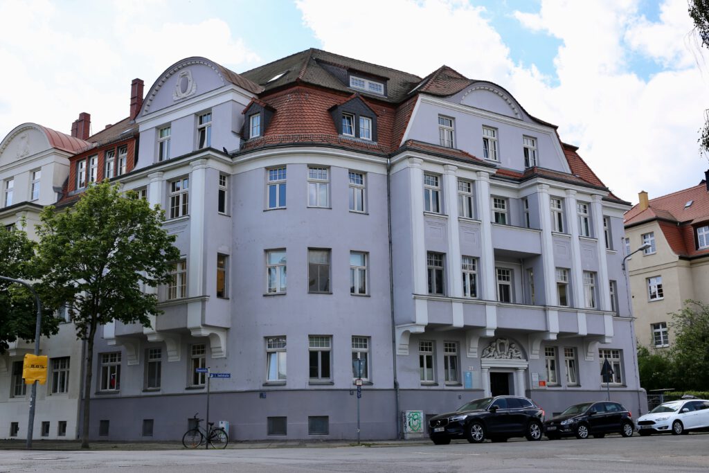 Haus der Facharztpraxis Rieger und Lubo Romero in Rietschelstraße 27 in Leipzig